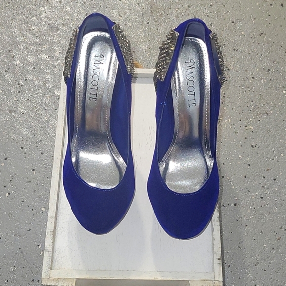 Suede Stilettos - Picture 3 of 4